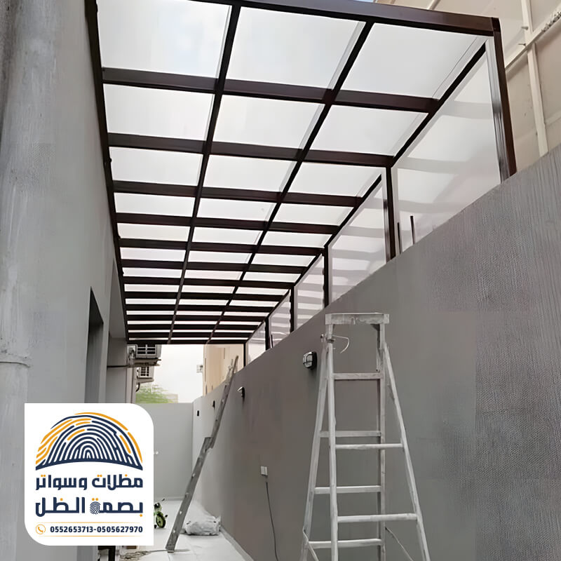 تنفيذ مظلات للممرات بالرياض